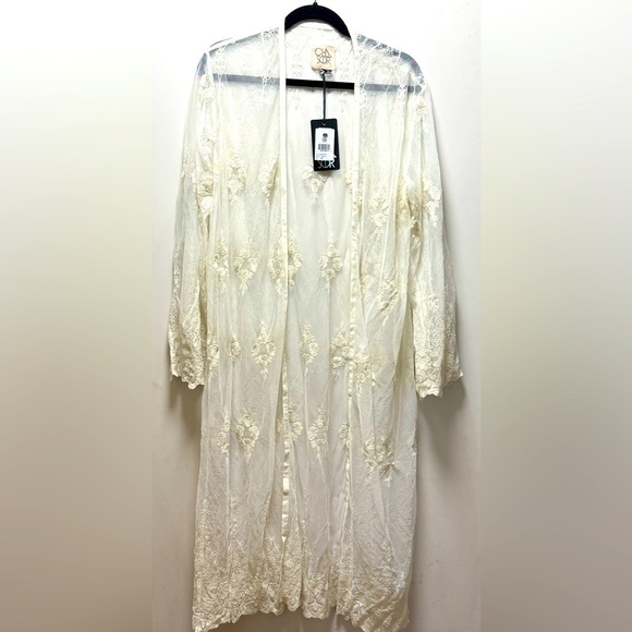 New - Chaser Lace Flouncy Duster. Size M/L. Coconut Color - Picture 2 of 12